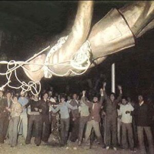 اصالت بهره رژیم پهلوی دوّم از هرگونه تقابل سیاست و انسانیت از برای تحقیر هرگونه مقاومت جریان انقلابی