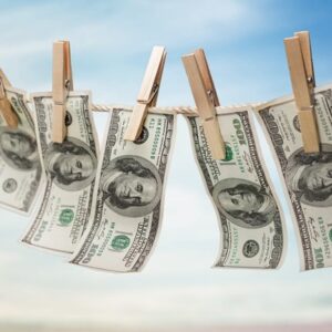 اصالت لزوم جلوگیری از هرگونه نقش فعالانه مأموران امنیتی در حوزة پولشویی بین‌المللی