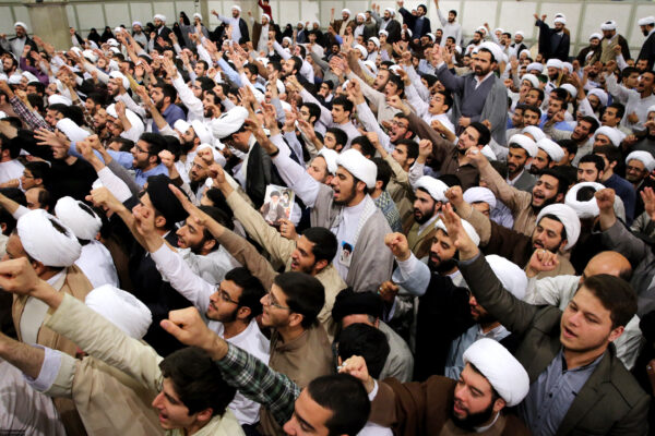 اصالت اجتماعی و حاکمیتی بودن نظام تربیت طلبۀ انقلابی