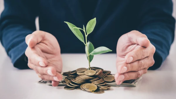 اصالت تلاش مستمر جهت بازنمایی نسبت مثبت سرمایه با استمرار حیات انسانی در نظام‌ پزشکی