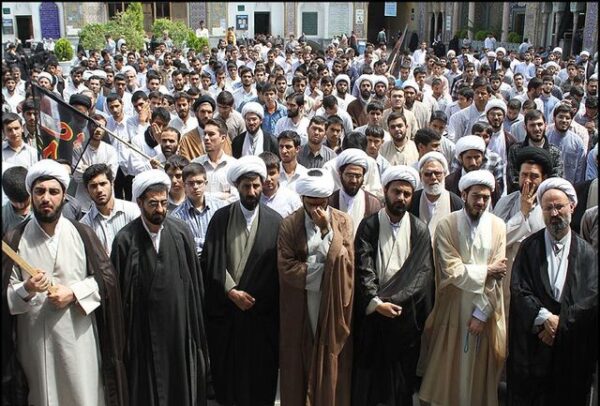 اصالت اقتدار نرم روحانیت در سپهر حفاظت عمومی جامعه