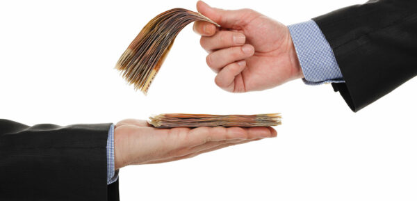 اصالت جلوگیری از بی‌عدالتی‌ها در نظام پرداخت حقوق