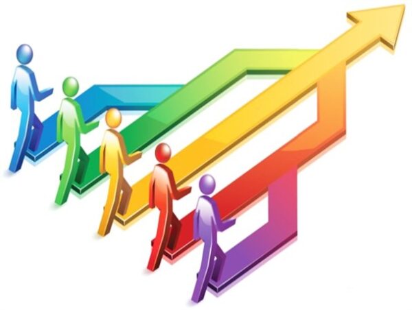 اصالت جلوگیری قاطع و بی رحمانه از هرگونه فروپاشی نظم فرهنگی از طریق ابتذال‌گرائی جشنواره‌ای