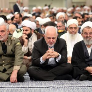 اصالت ضرورت شناسائی دقیق و برخورد قاطع و فوری با هرگونه فساد اطرافیان مسئولان