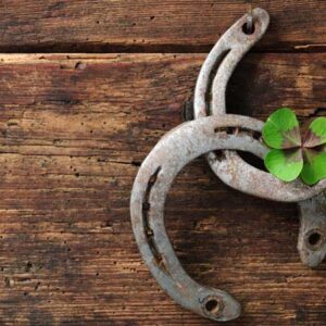 اصالت ضرورت مواجهه عقلانی و خودآگاه با خرافات جهت جلوگیری از تأثیرات روانی پندارهای نادرست