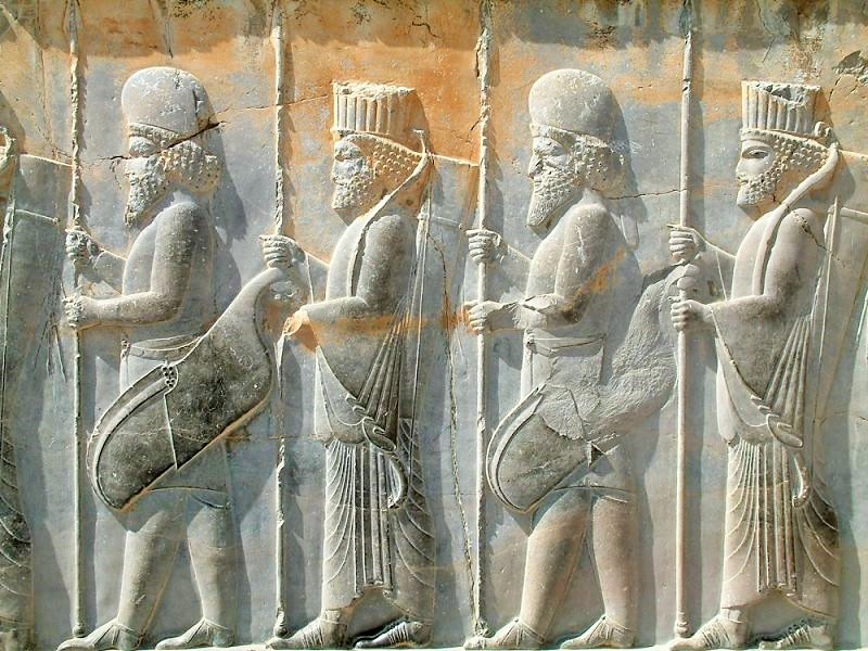 اصالت بازشناسی هویت ایرانی در پیوند تاریخ، فرهنگ، دین و مقاومت اجتماعی