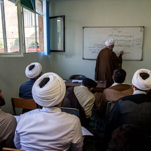 اصالت اهمیت مراقبت و هدایت سرّی استاد برای رشد اخلاقی و معنوی شاگردان