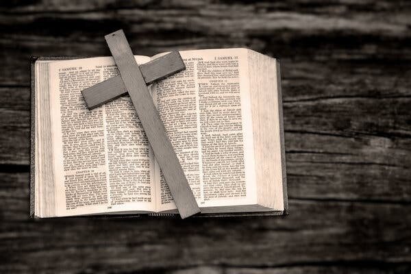 اصالت ابتناء راهبردی صهیونیسم مسیحی مسلط برقدرت سیاسی آمریکا وغرب برتقابل با هرگونه انتظارمنجیگرایانه شیعی و ولائی درحوزۀ کشورهای غرب آمریکا