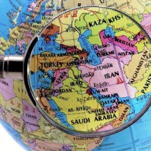 اصالت توهمی بودن قدرت مطلق غرب در سیاست‌های جهانی به جهت شکاف آن با واقعیت‌های میدانی