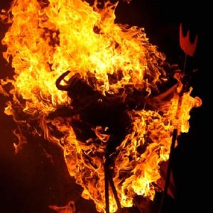 اصالت نقش شیطان در مشروعسازی باطل از طریق پیشگامی در بیعتهای دینینما و ظاهراً مقدس