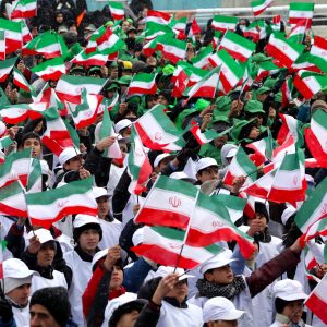 اصالت تقوم میزان گسست فرهنگی به عنوان مشکل اساسی در عدم انطباق داده‌های فرهنگی با فرهنگ ولائی